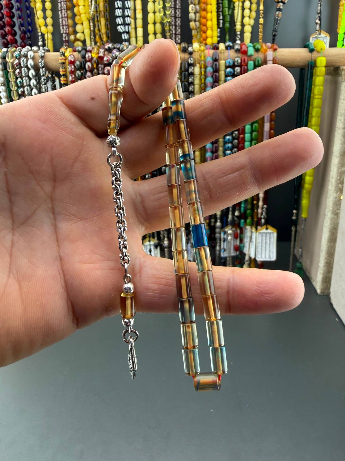 Sıkma kehribar gümüş kaplama püskül
